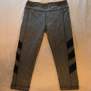Never worn workout capris